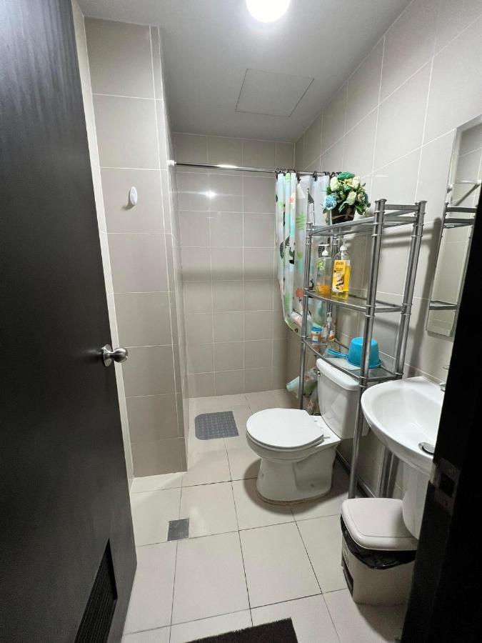 Aparthotel Manhattan Heights Towerb In Araneta Cubao 5Mins Walk To Smart Araneta Manila Zewnętrze zdjęcie
