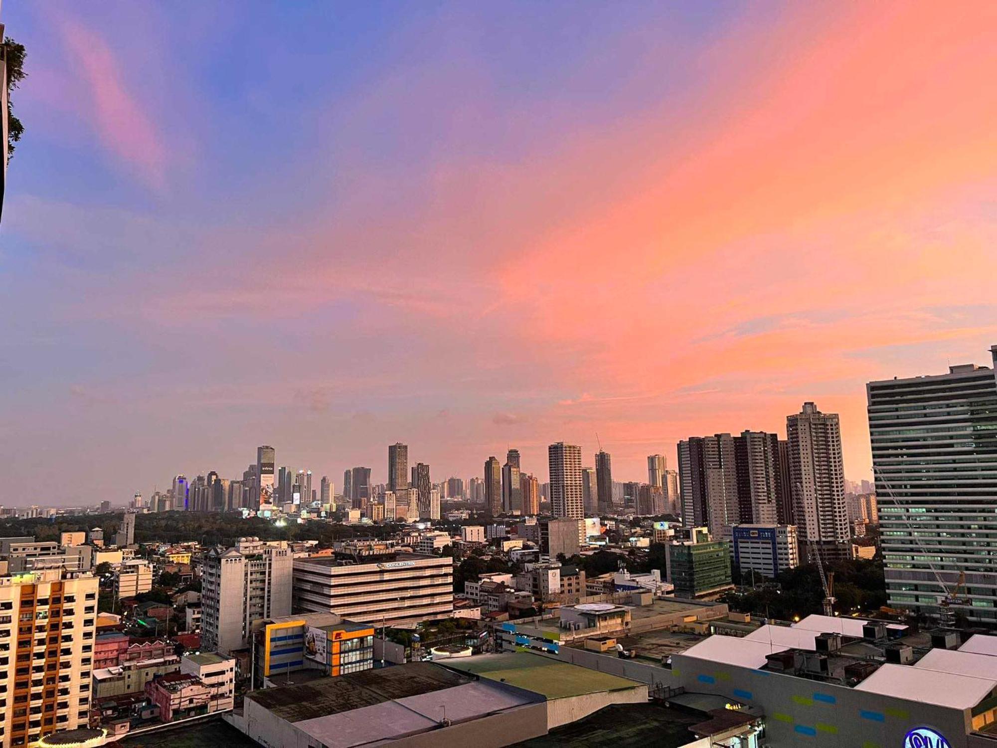 Aparthotel Manhattan Heights Towerb In Araneta Cubao 5Mins Walk To Smart Araneta Manila Zewnętrze zdjęcie